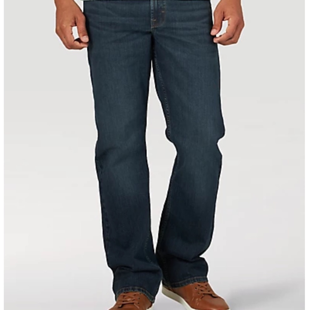 LIKE NEW WRANGLER® MEN'S RELAXED FIT BOOTCUT JEANS